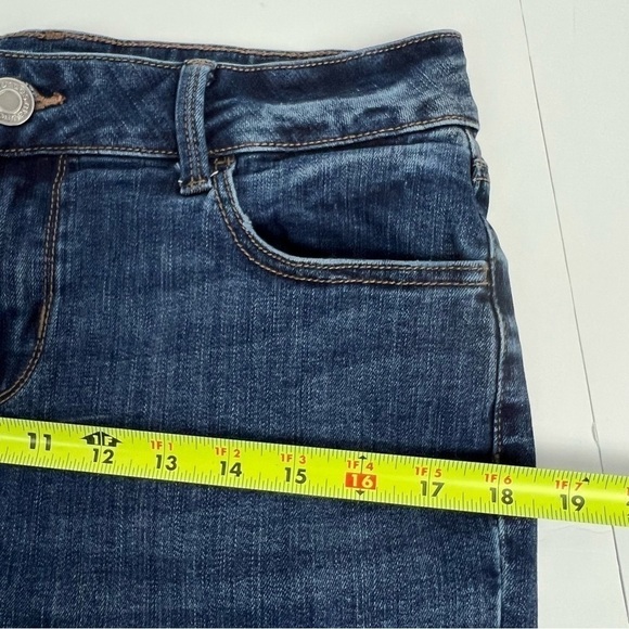 MAURICES Women’s Blue Jeans Medium (9/11) Long Distressed Mid-Rise Medium Wash - Picture 10 of 13